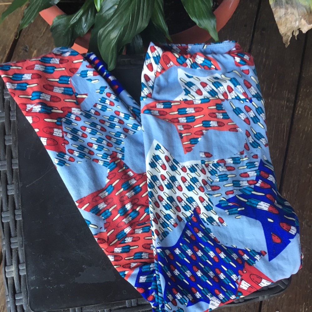 NWOT 🇺🇸 Patriotic LuLaRoe Leggings 🇺🇸